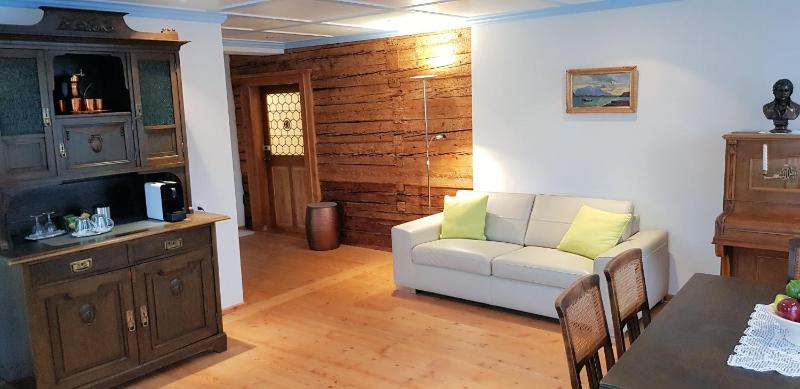 Junior Suite with Mountain View image 4