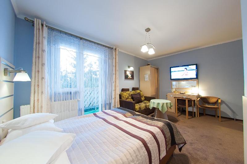 Double Room with Sofa Bed image 4