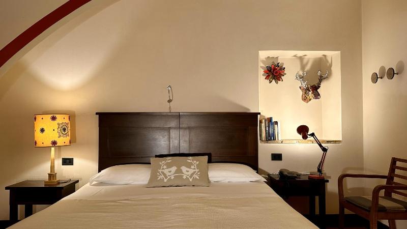 Double Room image 3
