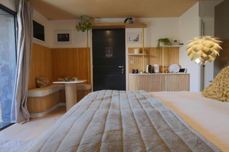 Bien Loin d'Ici Spa B&B - image 32