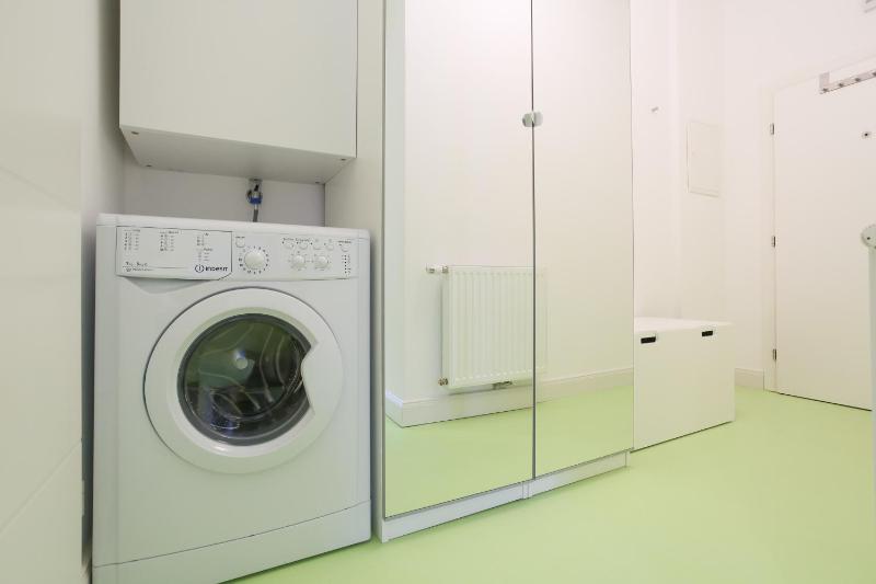 Green Mango City Condo - image 11