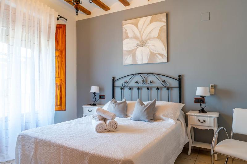 Double Room image 4