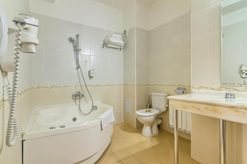 Suite image 3