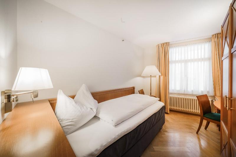 Standard Single Room image 4