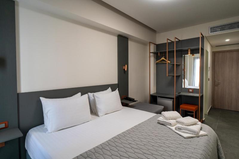 Deluxe Single Room image 2