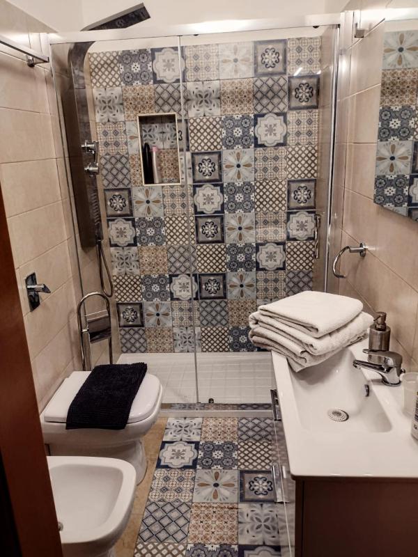 Classic Quadruple Room image 3