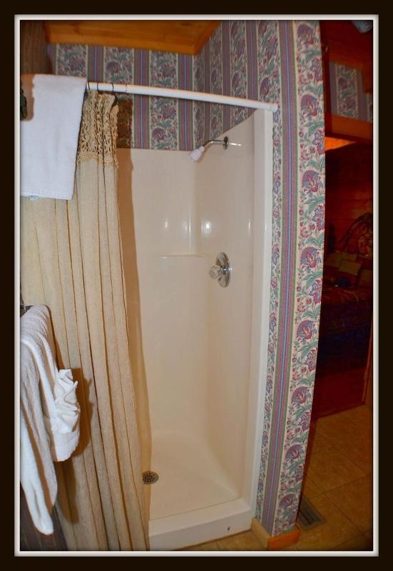 One-Bedroom House image 2