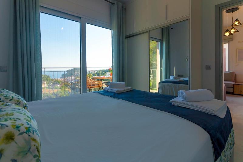 Natura Luxury Suites Parga - image 22