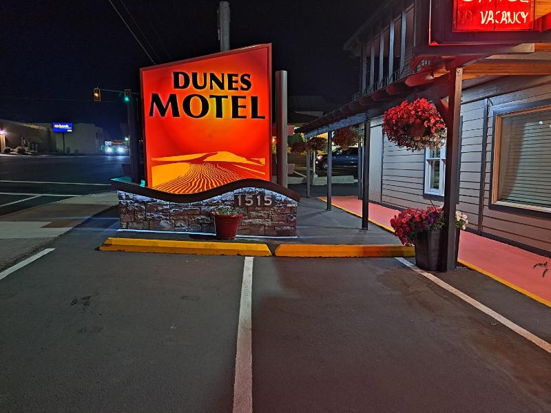 Dunes Motel - Bend - image 25