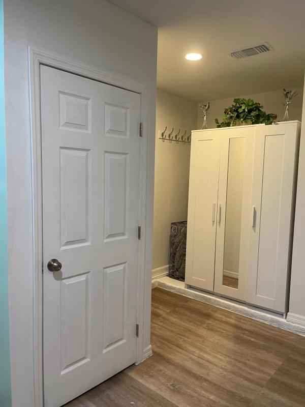 White Rock Studio - image 8