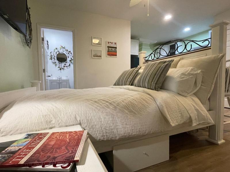 Double Room image 1