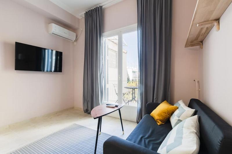 Bright & Gentle Apartment - image 15