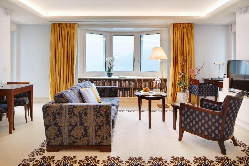 Suite with Lake View image 3