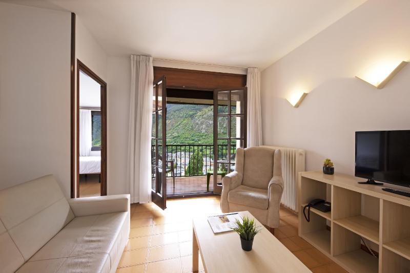 Apartment with Mountain View (4 Adults) image 4