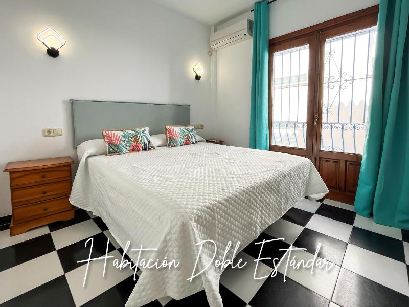 Standard Double Room image 1