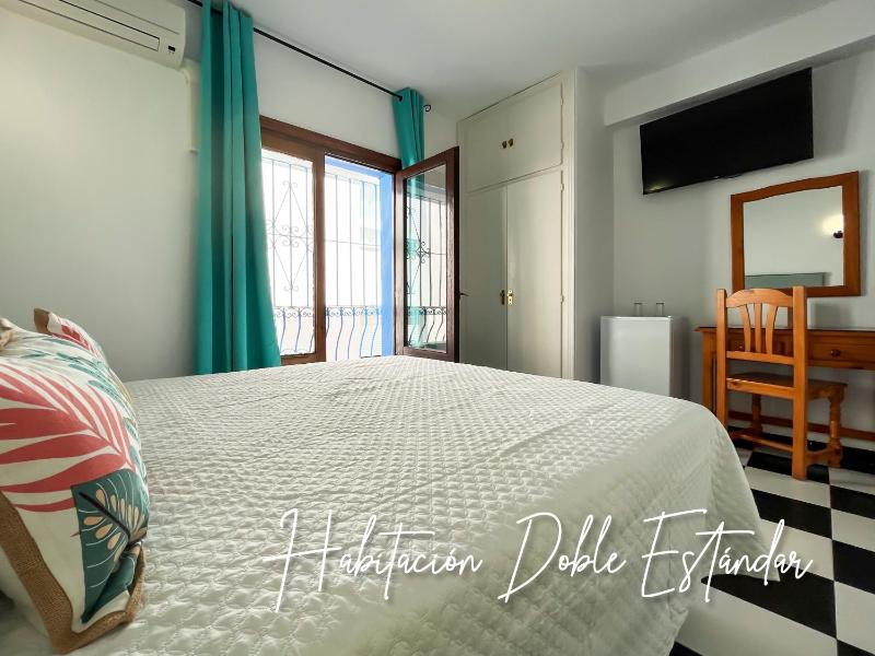 Micaela Charming Hostal - image 5