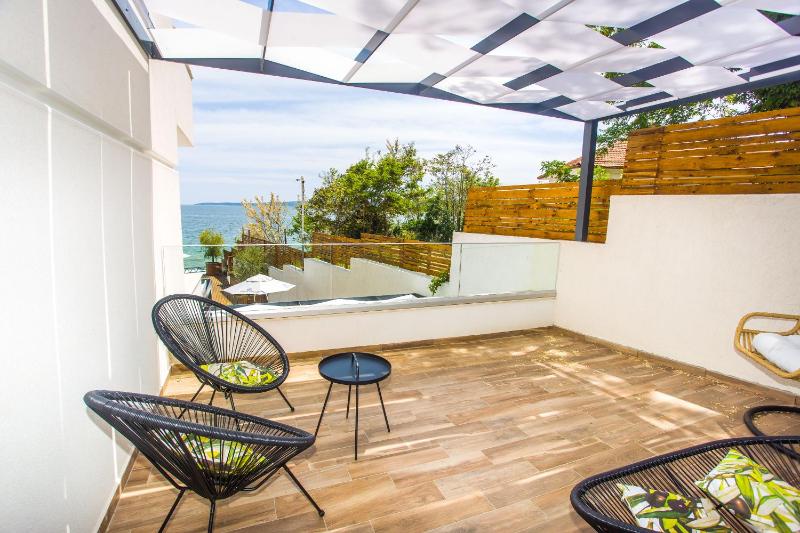 Olive Villas Beach Hotel - image 18