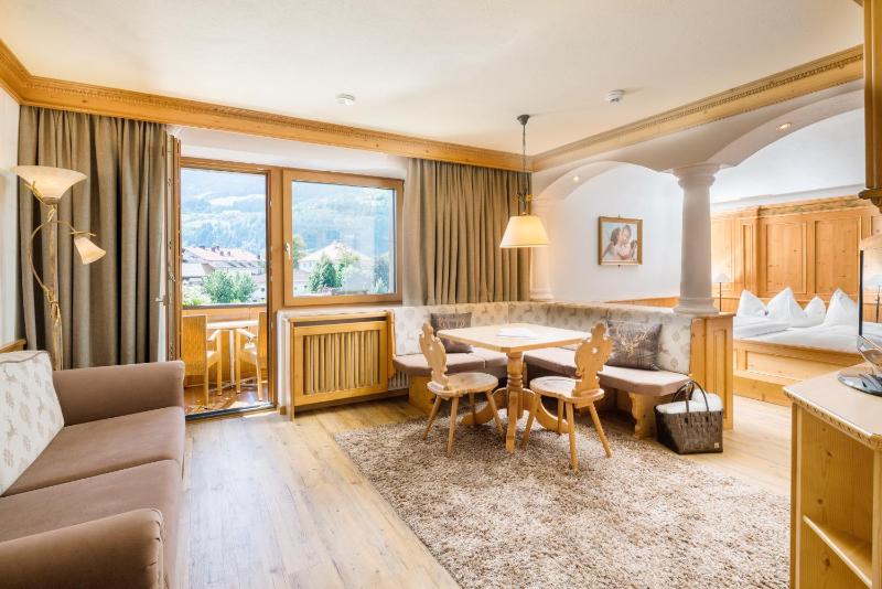 Family Room image 2