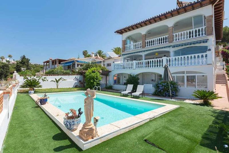 Villa María con Piscina playa y vistas - image 9