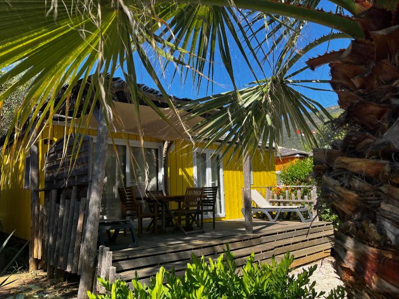 Bungalow with Air-Conditioning image 1