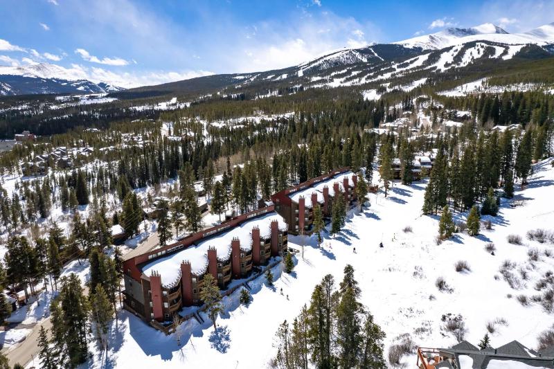 Tyra Summit Breck Hideout Condo: Ski-In/Ski-Out - image 10