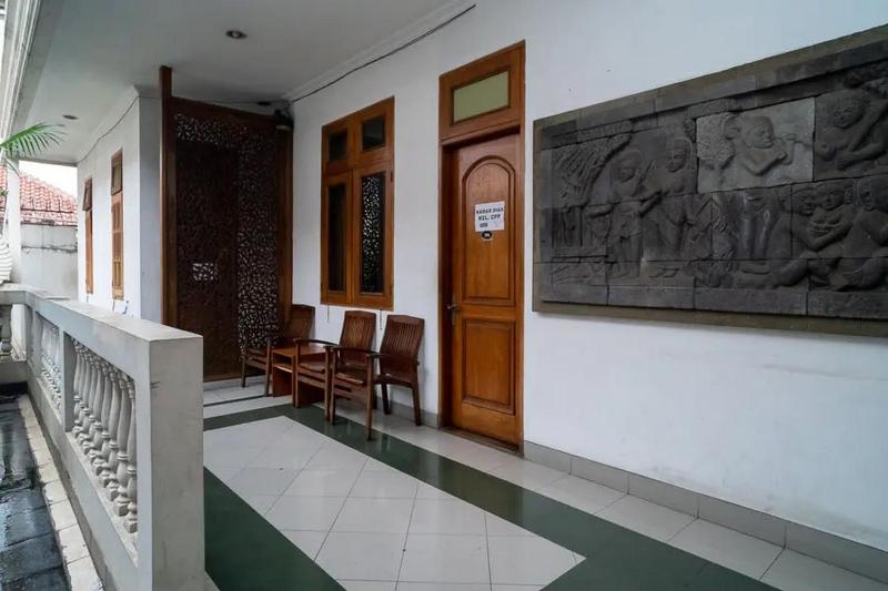 Puri Saras Bintaro Syariah Mitra RedDoorz - image 10