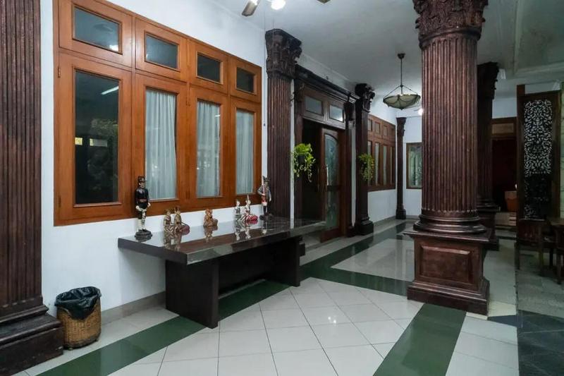 Puri Saras Bintaro Syariah Mitra RedDoorz - image 3
