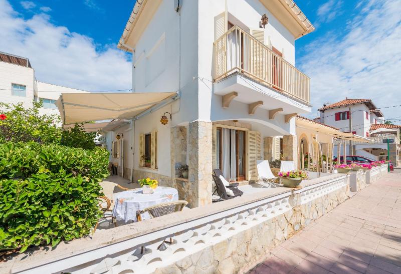 C072 Hibiscus by Mallorca Villa Selection - image 22