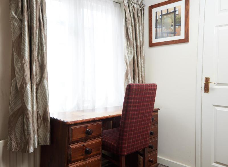Double Room image 4