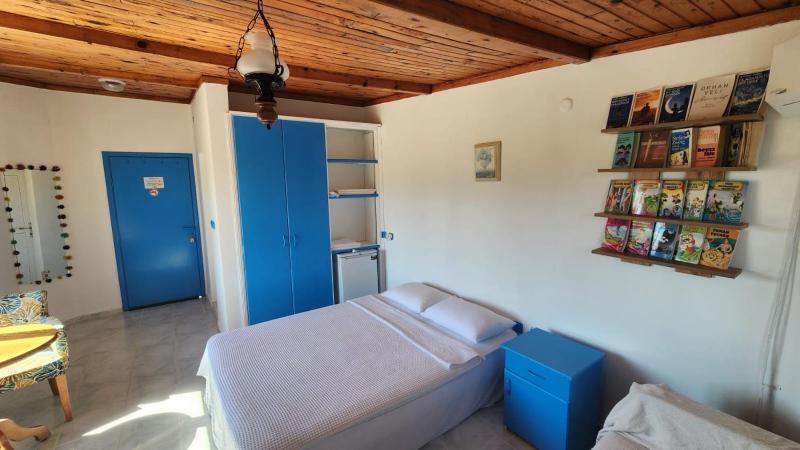 Deluxe Triple Room image 4