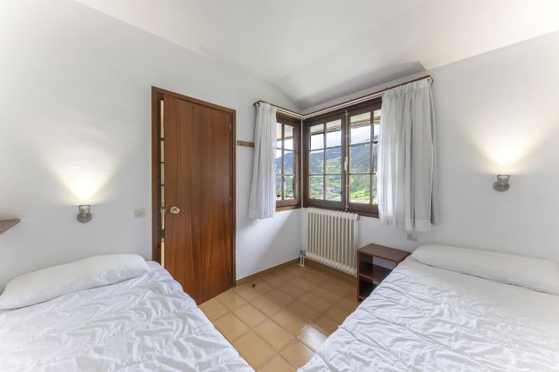 Three-Bedroom Apartment (5 Adults) image 3