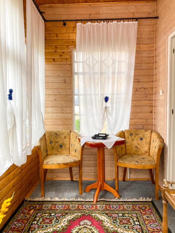 Double Room with Balcony image 4