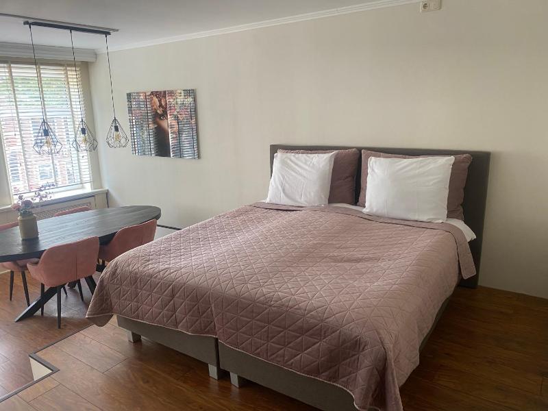 Deluxe Family Room image 1