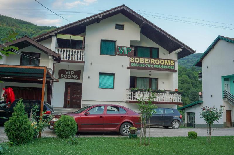 Budget Twin Room image 4