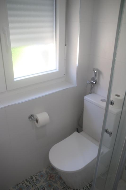 Piso céntrico con garaje privado gratis - image 14