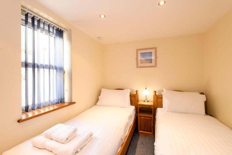 Two-Bedroom Apartment with Sea View image 4