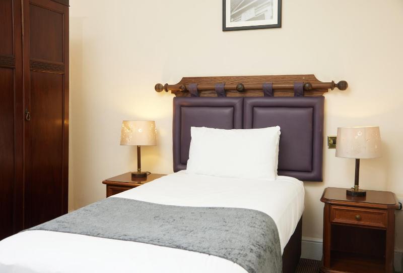 Single Room image 1