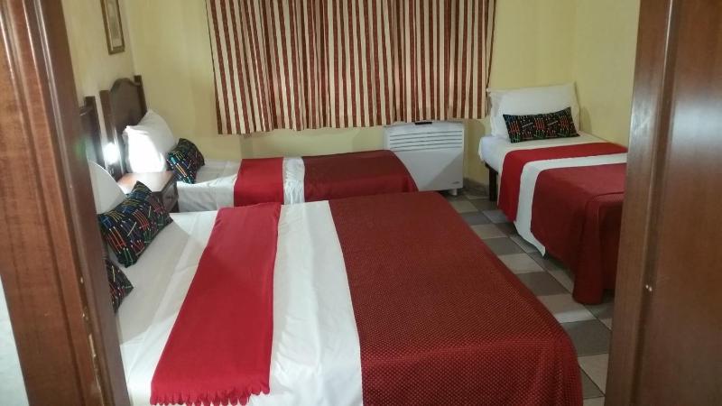 Quadruple Room image 3