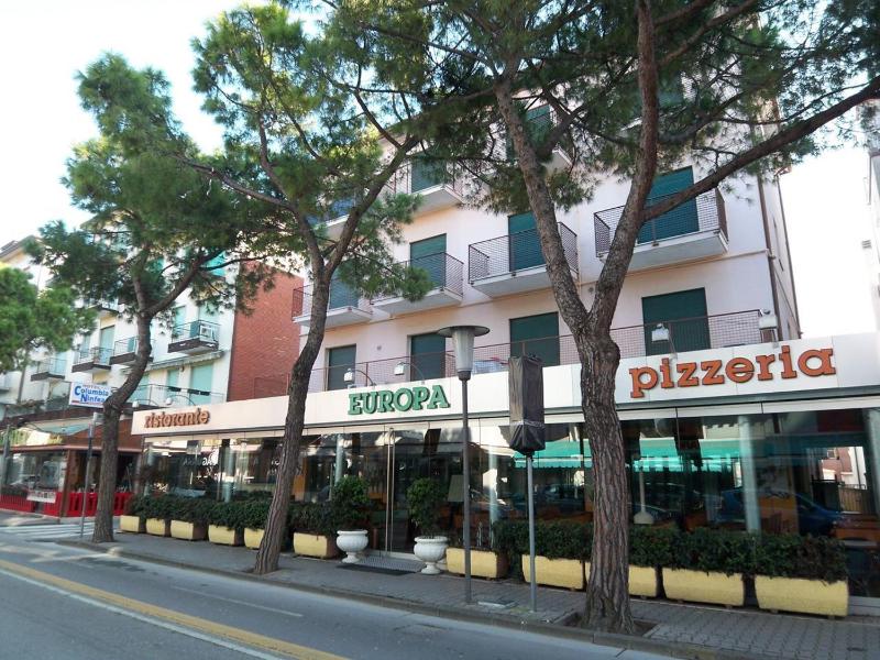 Euroresidence Apartments - image 11