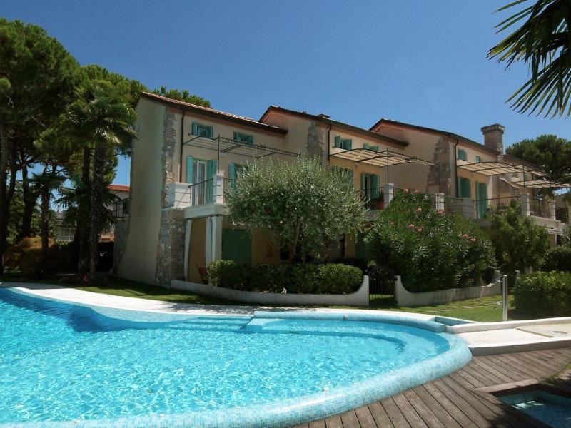 Liro Apartments - image 1