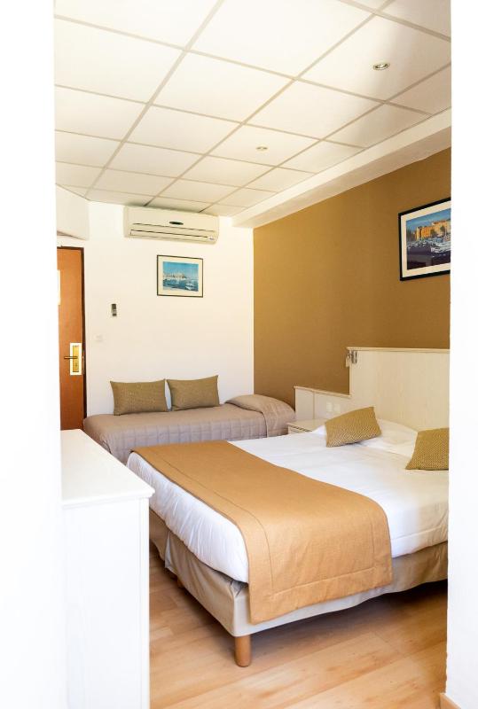 Triple Room image 1