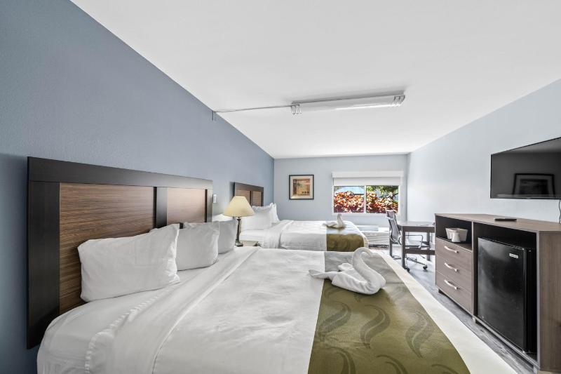 Quality Inn & Suites Tampa near Fairgrounds and Casino - image 15