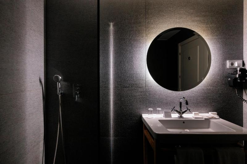 Superior Double or Twin Room image 2