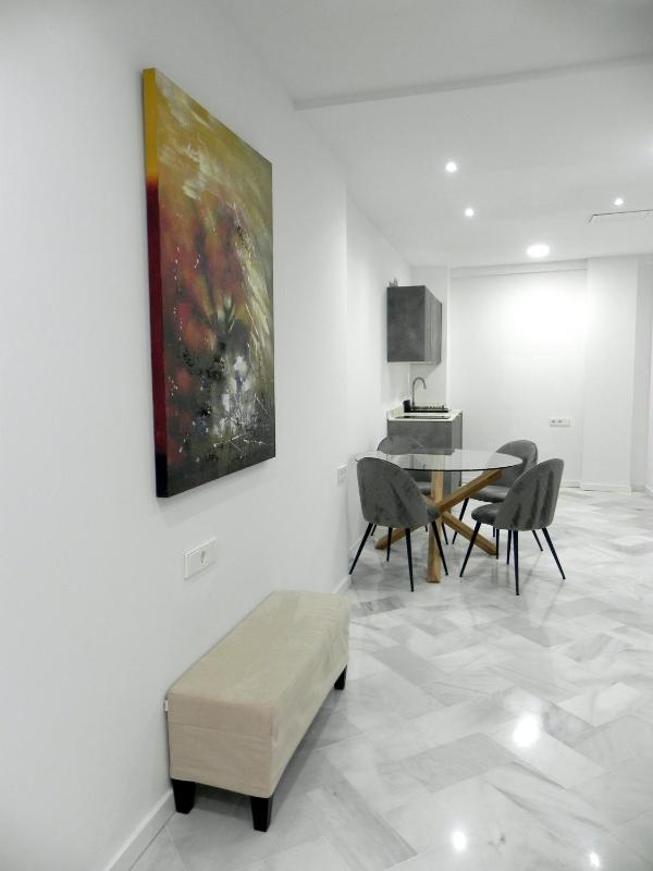 Catalina Suites Apartments Downtown Valencia - image 11