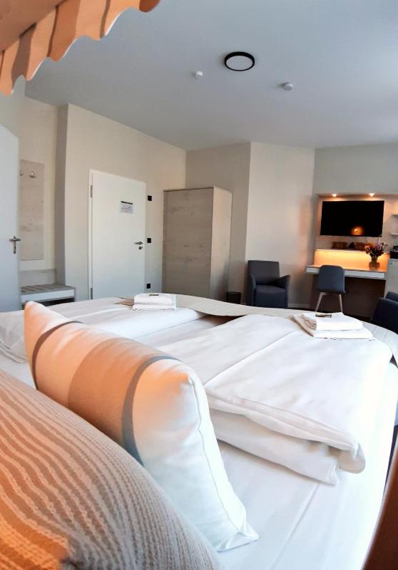 Superior Double Room **** image 2