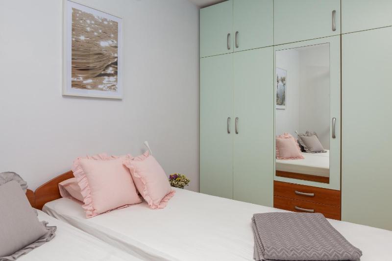 Maki Apartments - image 4