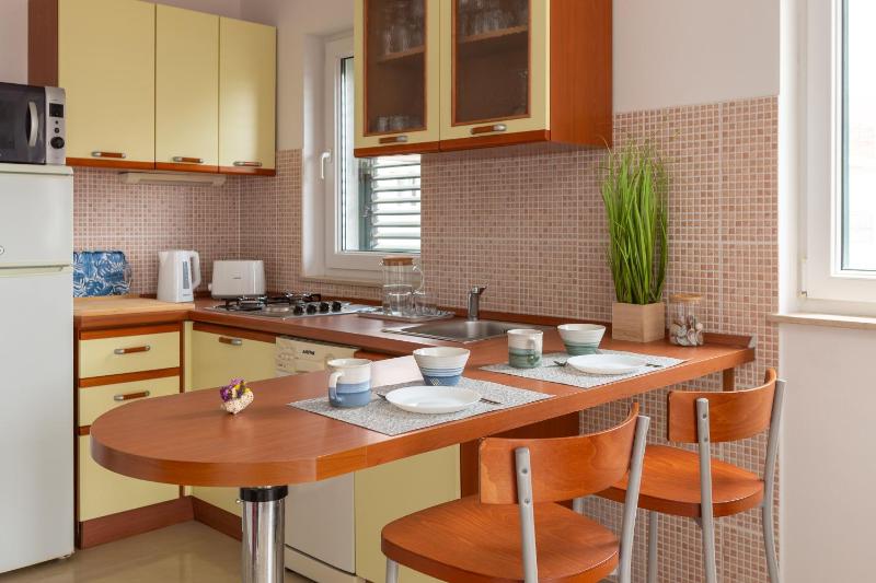 Maki Apartments - image 2