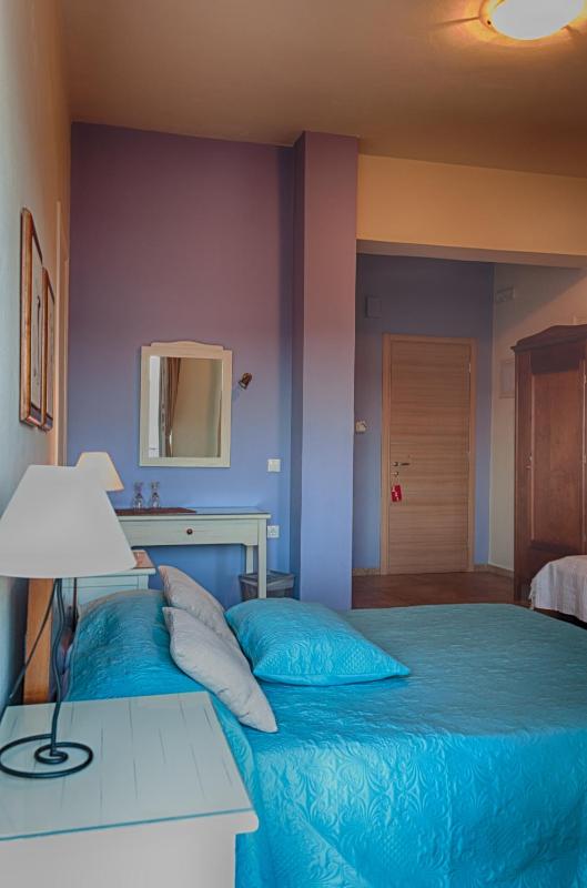 Double Room with Sea View image 3
