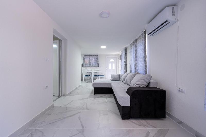 Stojkovic Family Apartments - image 8