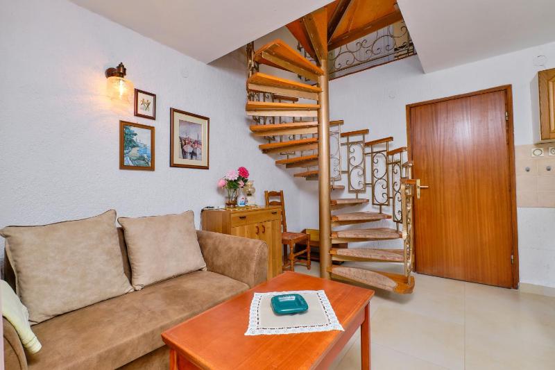 One-Bedroom Apartment with Terrace image 4